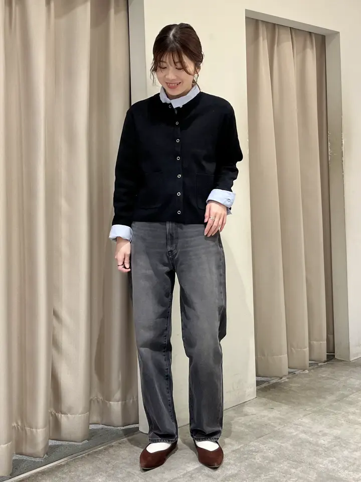 【新品未用タグ付・現行モデル✨】カプリーノ MARGARETカーディガン蜂 🐝🖤 . 蜂のマークが可愛い @caprino_jpのカーディガン✨ 黒もGET