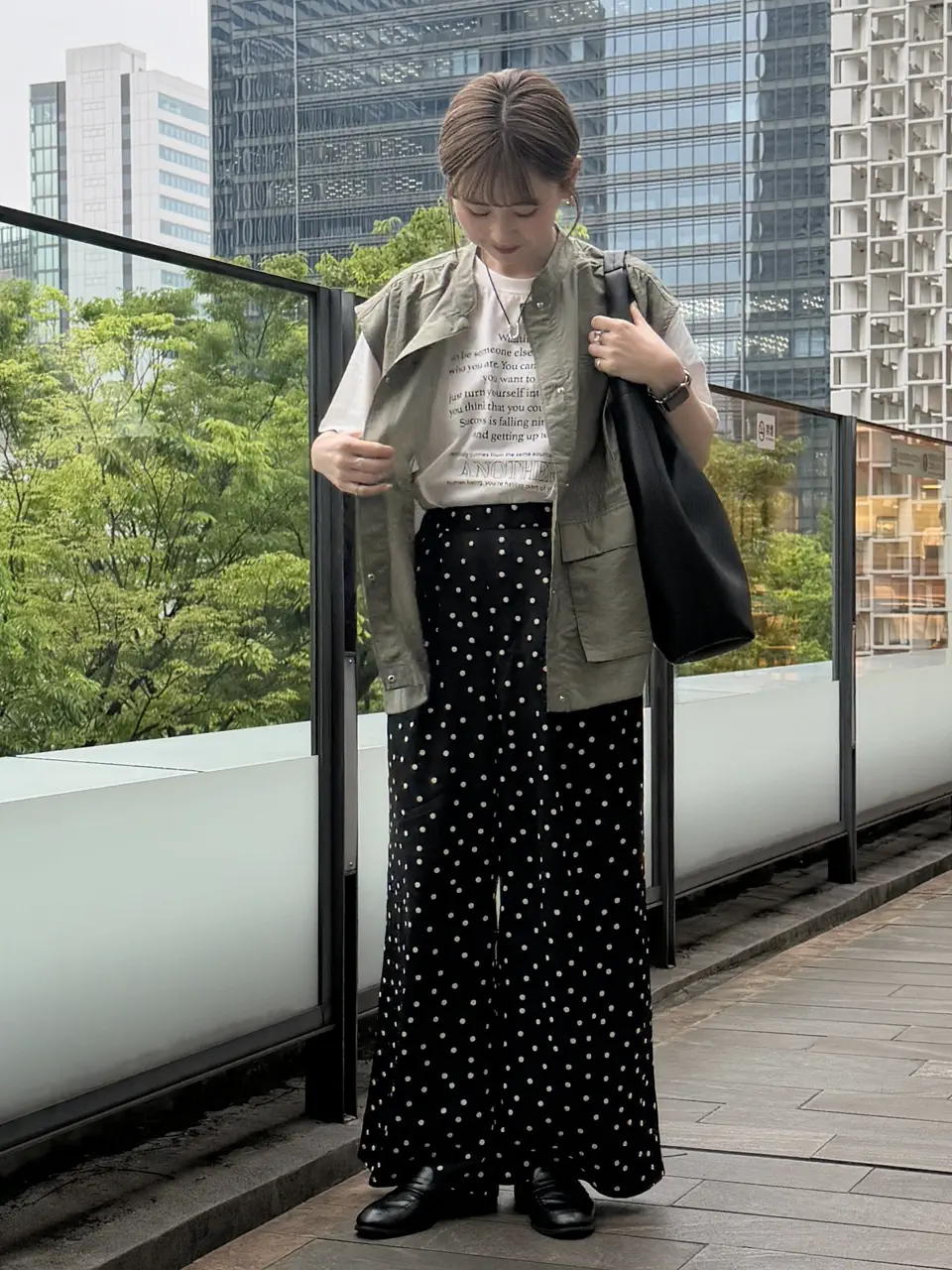 値下しました【美品人気】ヘイブ heve リボンドットパンツ 黒 ブラック 38 ドットサテンイージーパンツ/AMERICAN HOLIC（アメリカンホリック）の