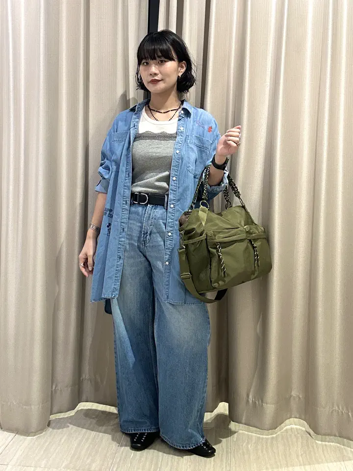 Mickey&Friends】ランダムロゴシャツ/Disney collection by AMERICAN