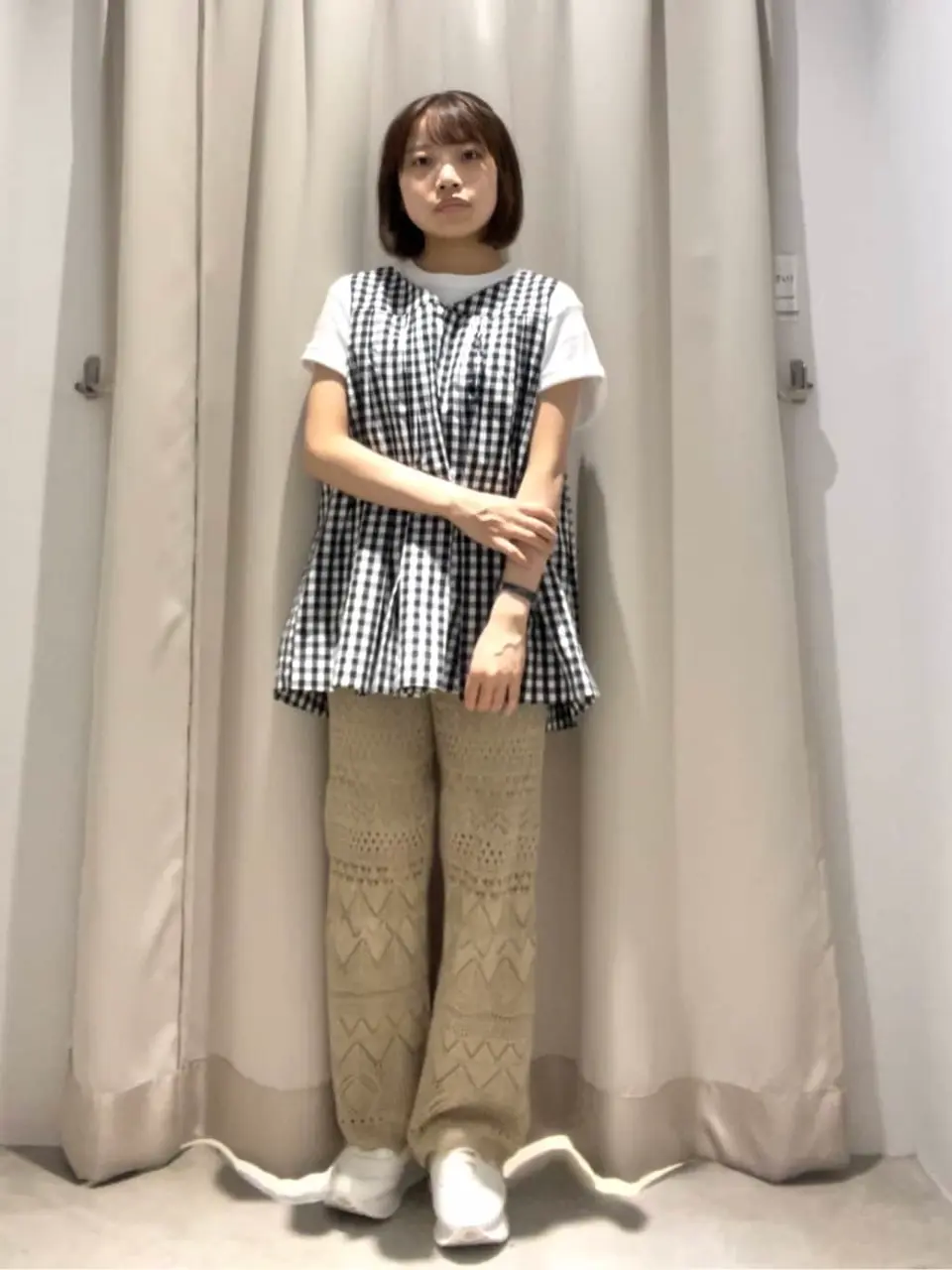 Vネックタックノースリーブブラウス/AMERICAN HOLIC（アメリカン