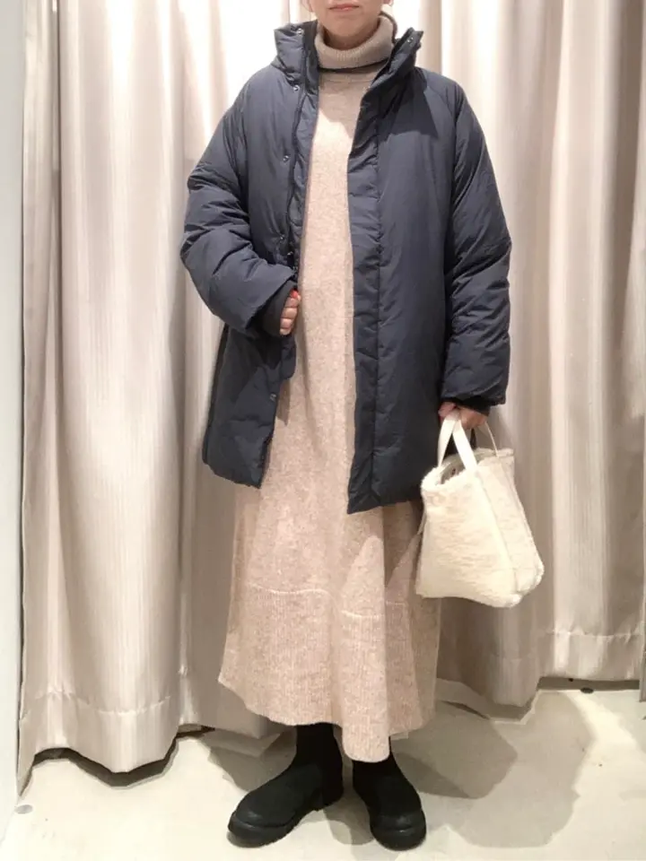 ブラックハイネックワンピースarchlvio ブラックハイネックワンピースarchlvio 予約]アシンメトリーレース