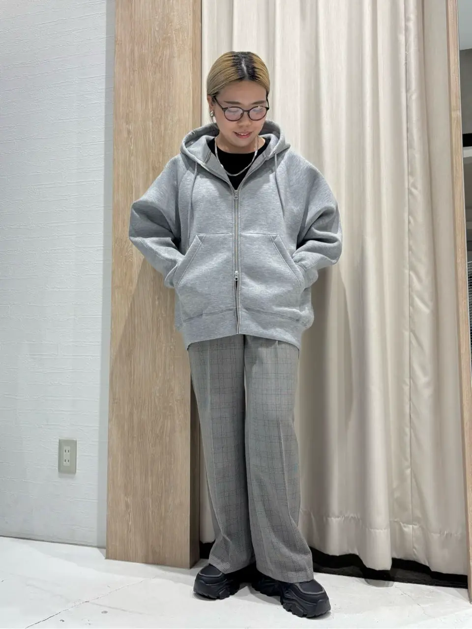 ダンボールポンチZIPパーカー/AMERICAN HOLIC（アメリカンホリック）の