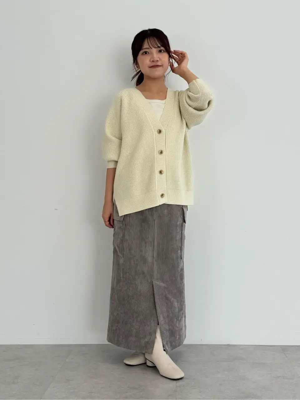 WEB限定・小柄女性向け】バイパチラメ入りVネック片畦ニット