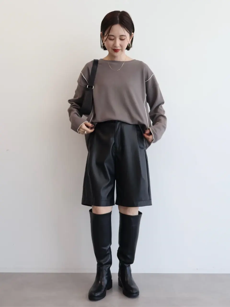 フェイクレザーハーフパンツ/AMERICAN HOLIC（アメリカンホリック）の