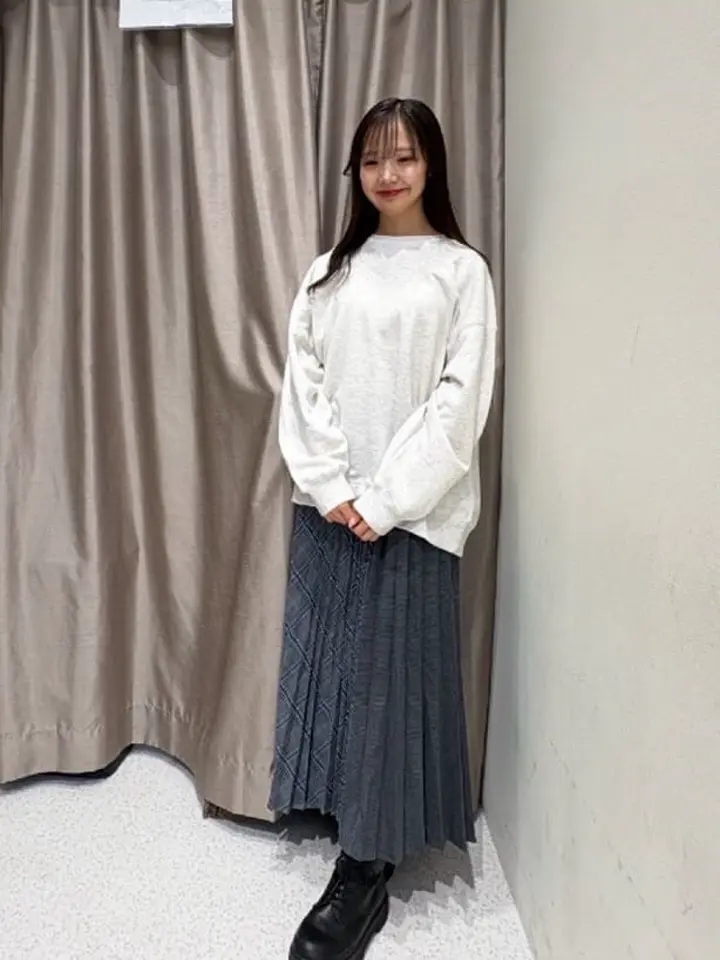 Vネックワンポイントロゴスウェットプルオーバー/AMERICAN HOLIC