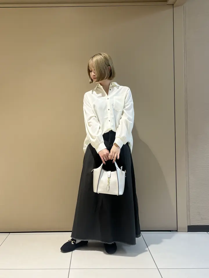 YECCA VECCA バッグギャザーロングシャツ　ホワイト　新品 YECCA VECCA（イェッカヴェッカ） ブラウス シャツ バックギャザー