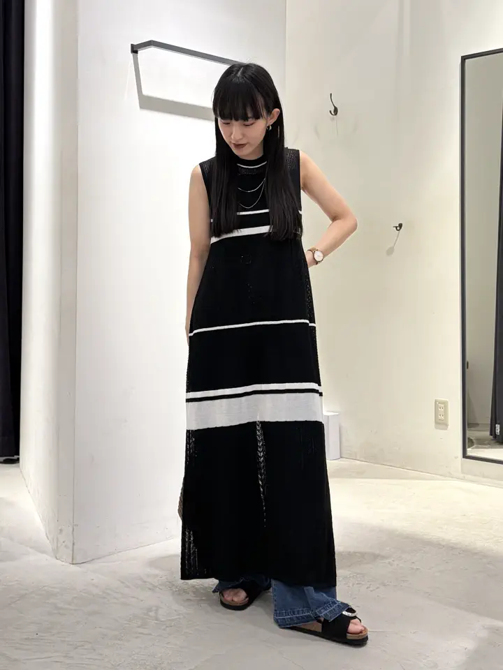 尾崎紗代子さん着用】透かし編みニットワンピース/YECCA VECCA