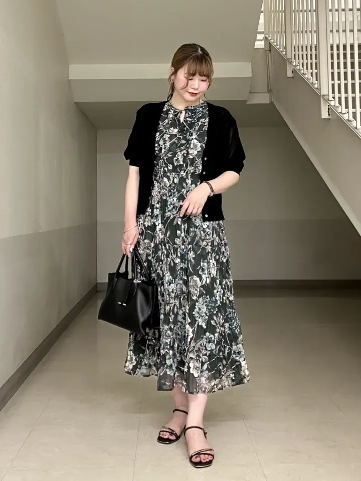 追加生産】フラワー柄シアープリーツワンピース/YECCA VECCA（イェッカ