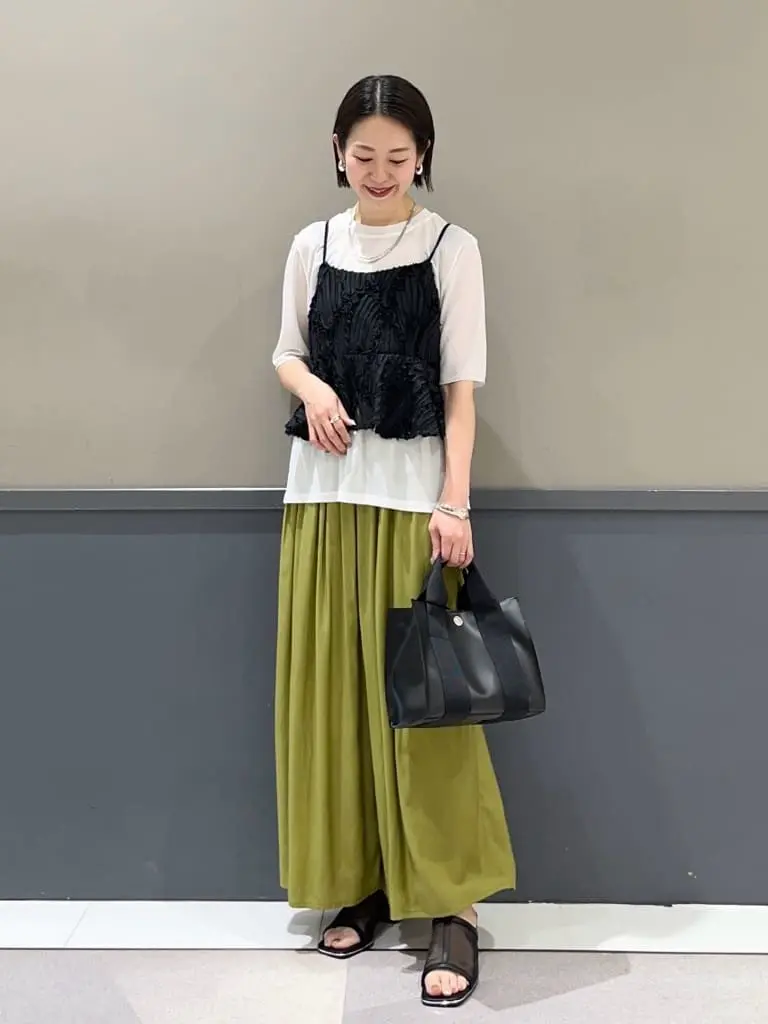 シルキータックワイドパンツ/YECCA VECCA（イェッカ ヴェッカ）の