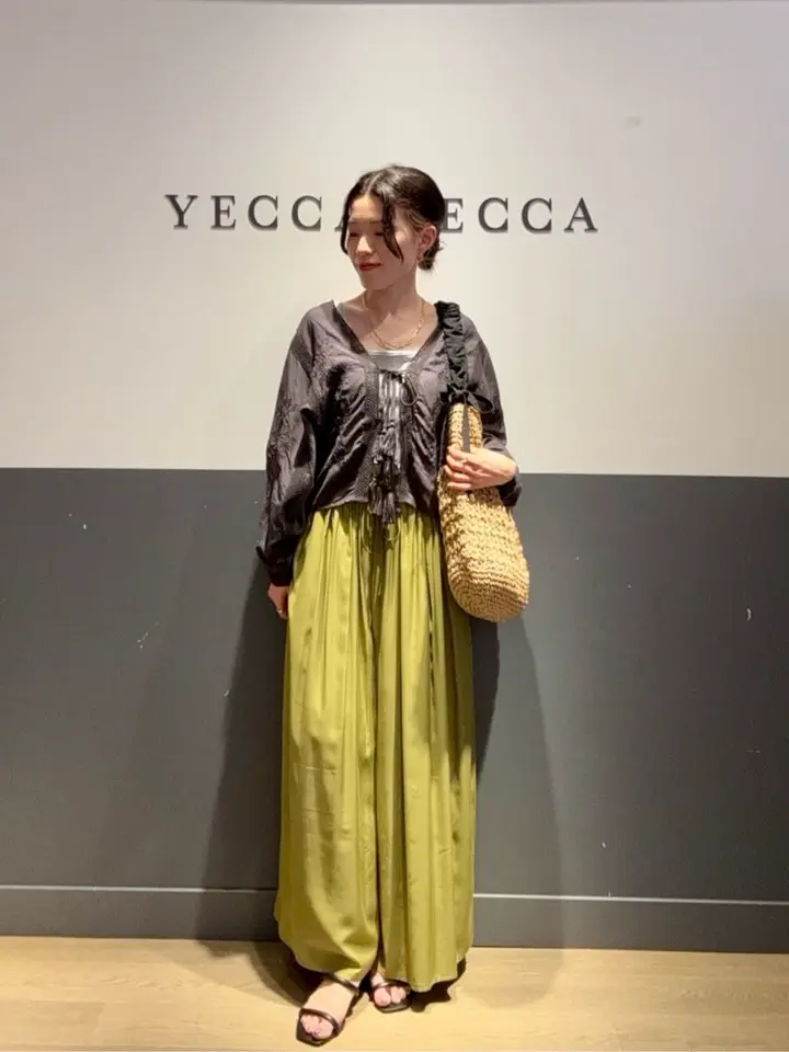 シルキータックワイドパンツ/YECCA VECCA（イェッカ ヴェッカ）の
