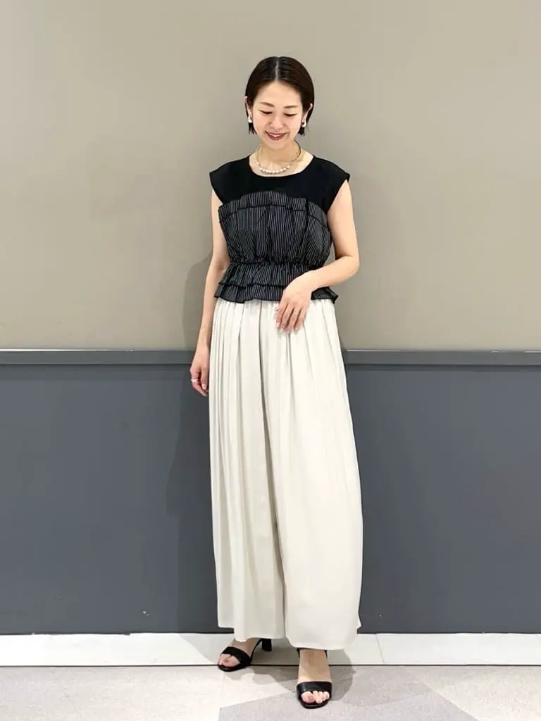 シルキータックワイドパンツ/YECCA VECCA（イェッカ ヴェッカ）の