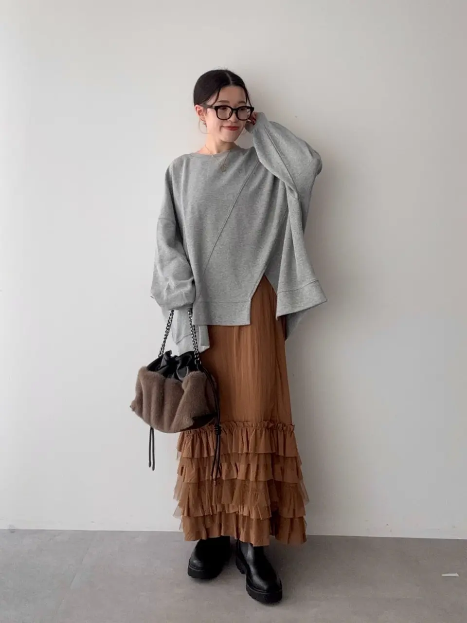 アシメデザインプルオーバー/YECCA VECCA（イェッカ ヴェッカ）の