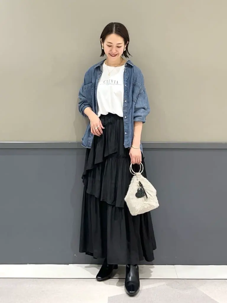 アシンメトリーラッフルスカート/YECCA VECCA（イェッカ ヴェッカ）の
