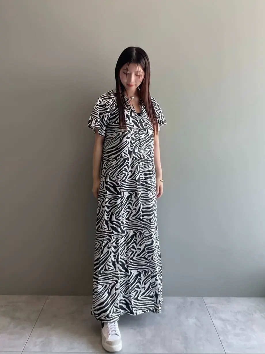 ゼブラ柄ハーフスリーブワンピース/GARAGE OF GOOD CLOTHING（ガレージ