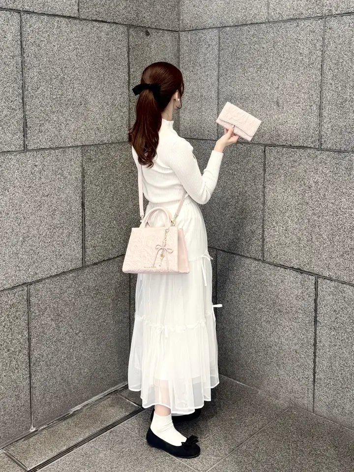 あ*ず様 Maison de FLEUR リボンキルティングロングウォレット ピ Maison de FLEUR（メゾンドフルール） リボンキルティングロング