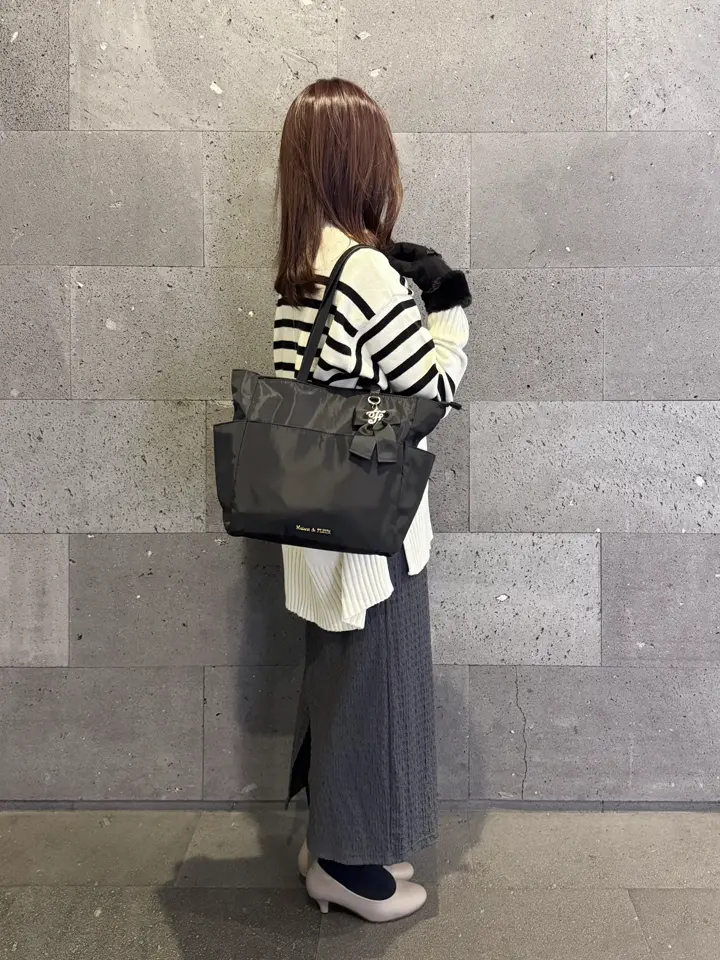 撥水加工リボンチャームマルチポケットトートM/Maison de FLEUR