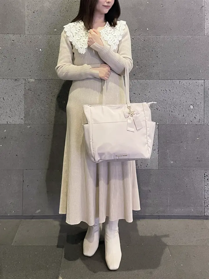 撥水加工リボンチャームマルチポケットトートM/Maison de FLEUR