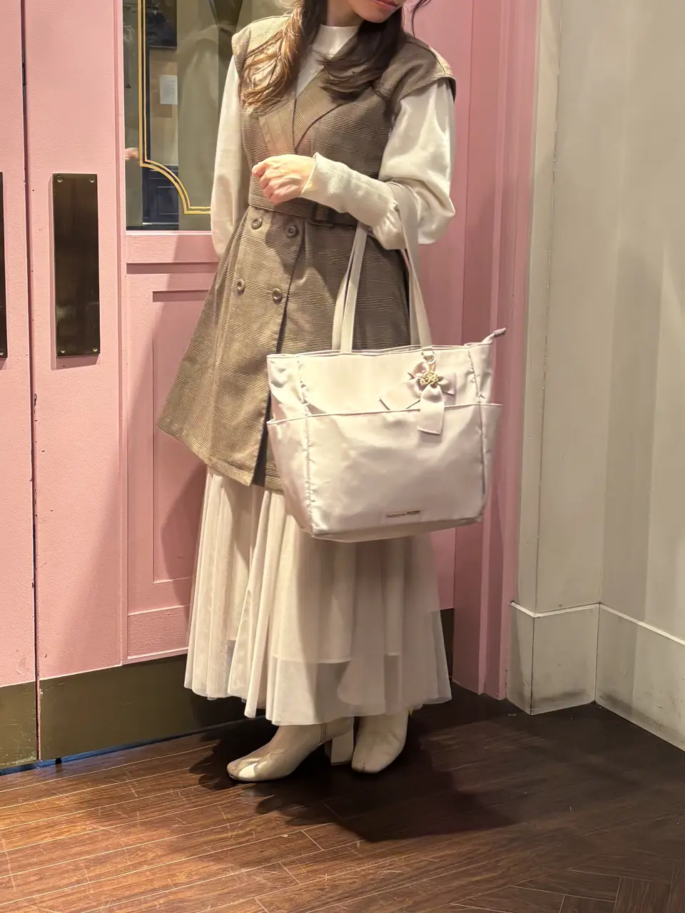 撥水加工リボンチャームマルチポケットトートM/Maison de FLEUR