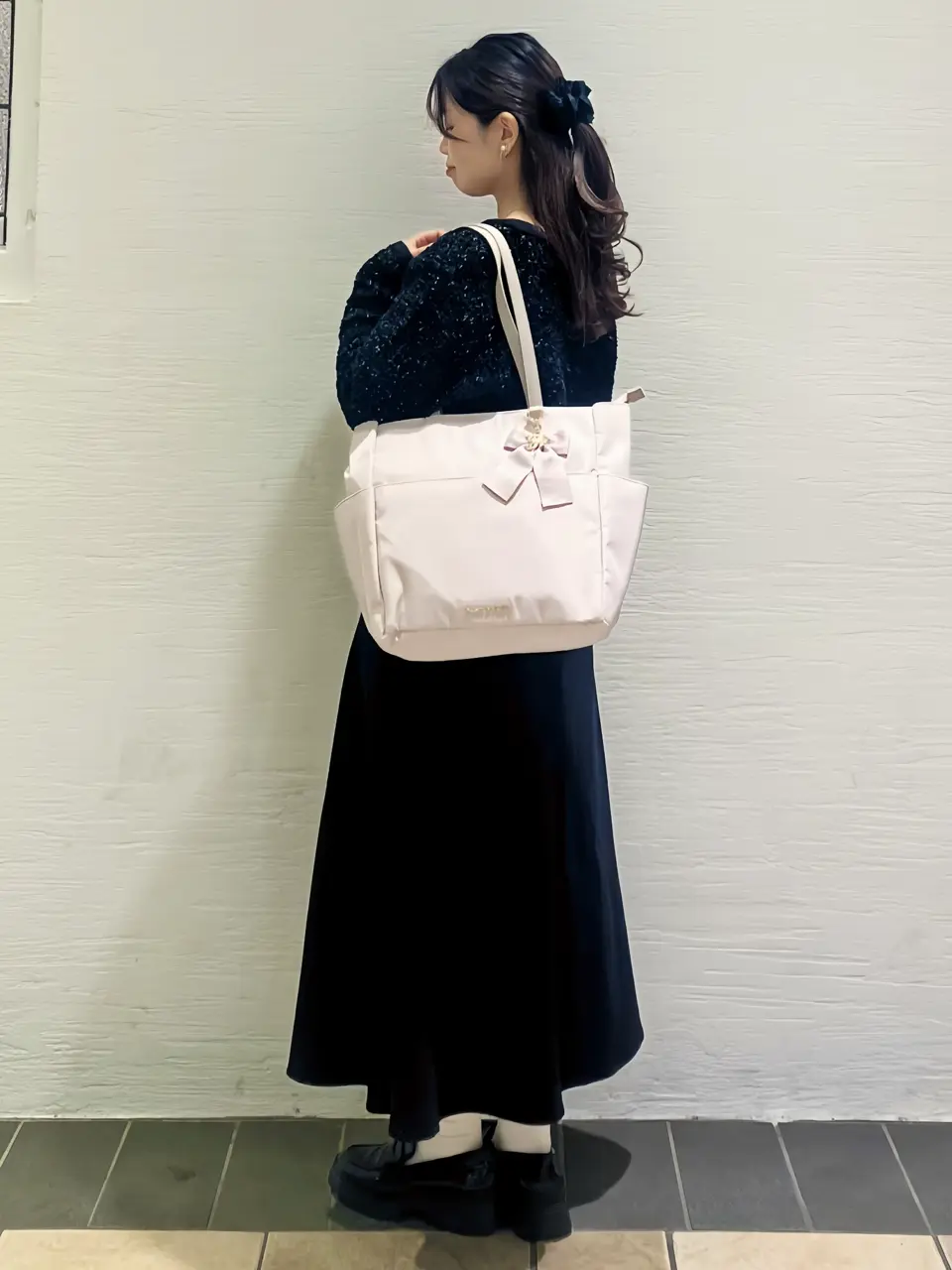 撥水加工リボンチャームマルチポケットトートM/Maison de FLEUR