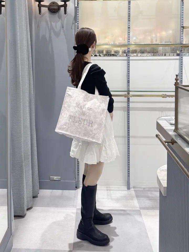 フラワーガーデンロゴ刺繍スクエアトート/Maison de FLEUR（メゾン ド