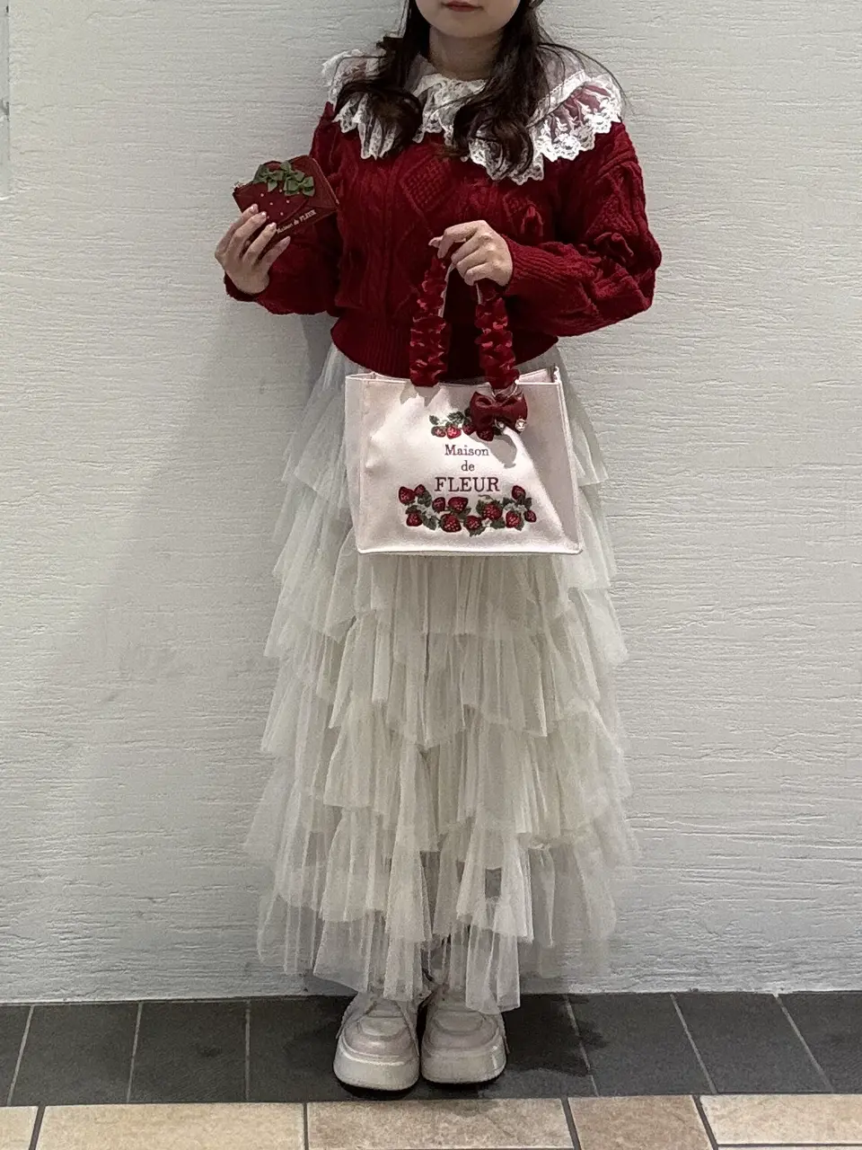 いちごフリルハンドルスクエアトートバッグ/Maison de FLEUR（メゾン