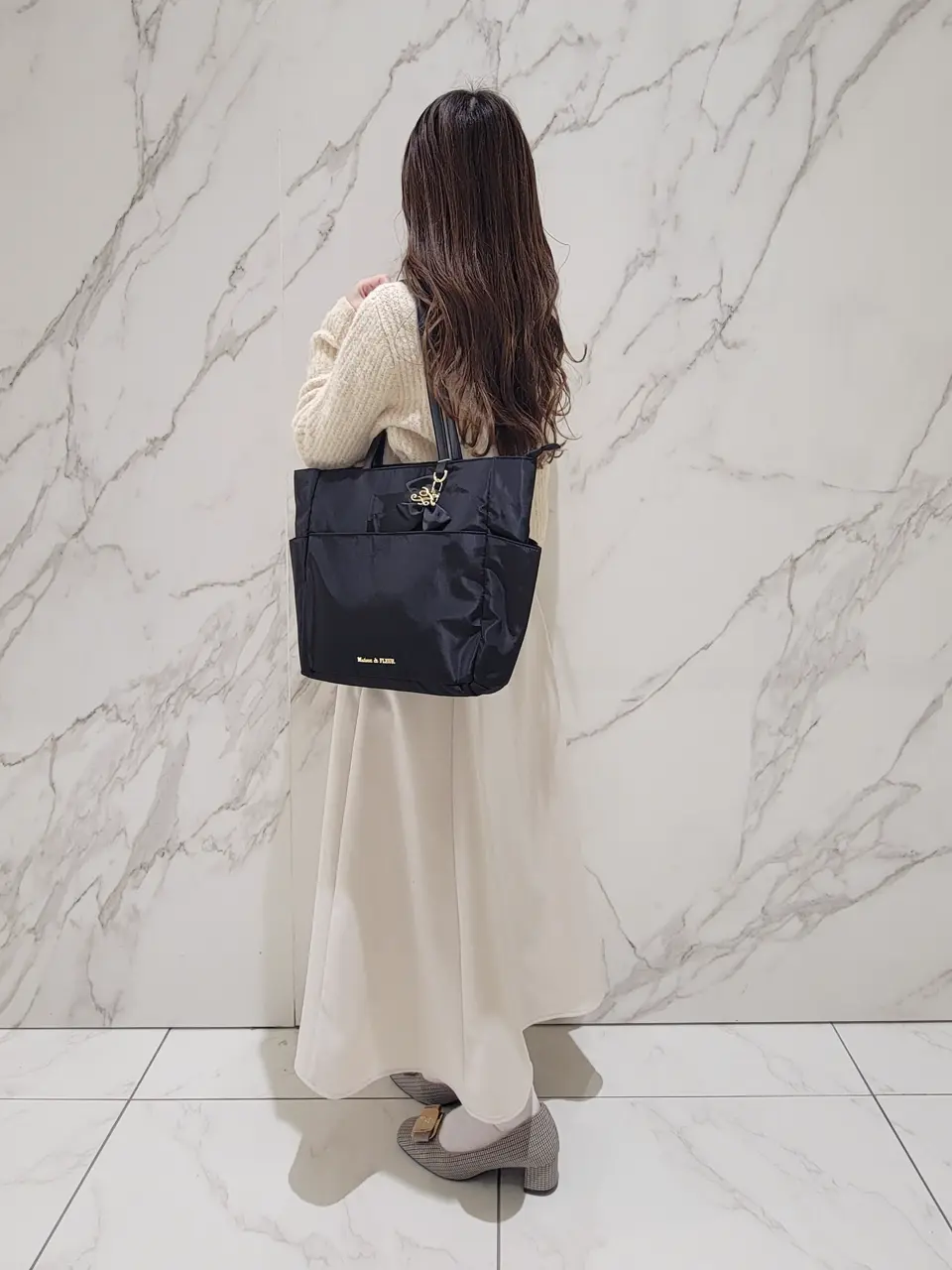 撥水加工リボンチャームマルチポケットトートM/Maison de FLEUR