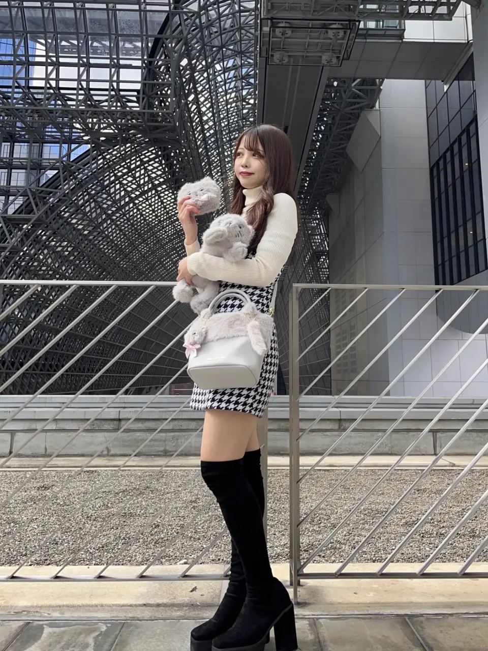 ねこフェイスポーチ/Maison de FLEUR（メゾン ド フルール）のポーチ