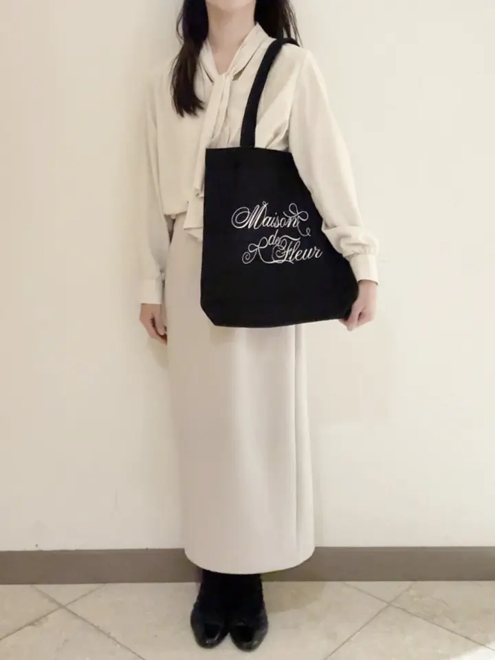 A4対応】ブランドロゴ刺繍スクエアトートバッグ/Maison de FLEUR