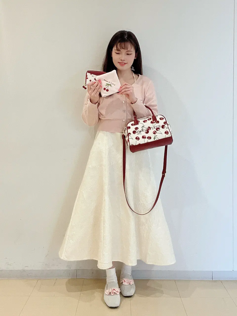 チェリー刺繍タオルハンカチ/Maison de FLEUR（メゾン ド フルール）の
