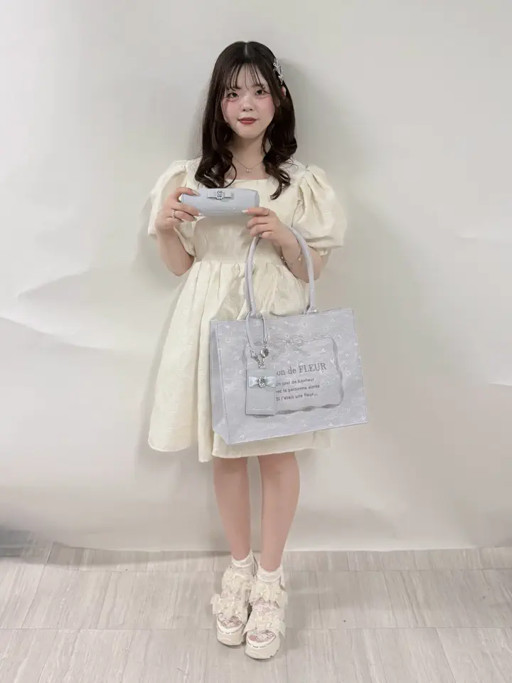 【ao ○プロフィールの確認お願いします！】ストラップ+スタンド 6/2/2026のあやかの投稿