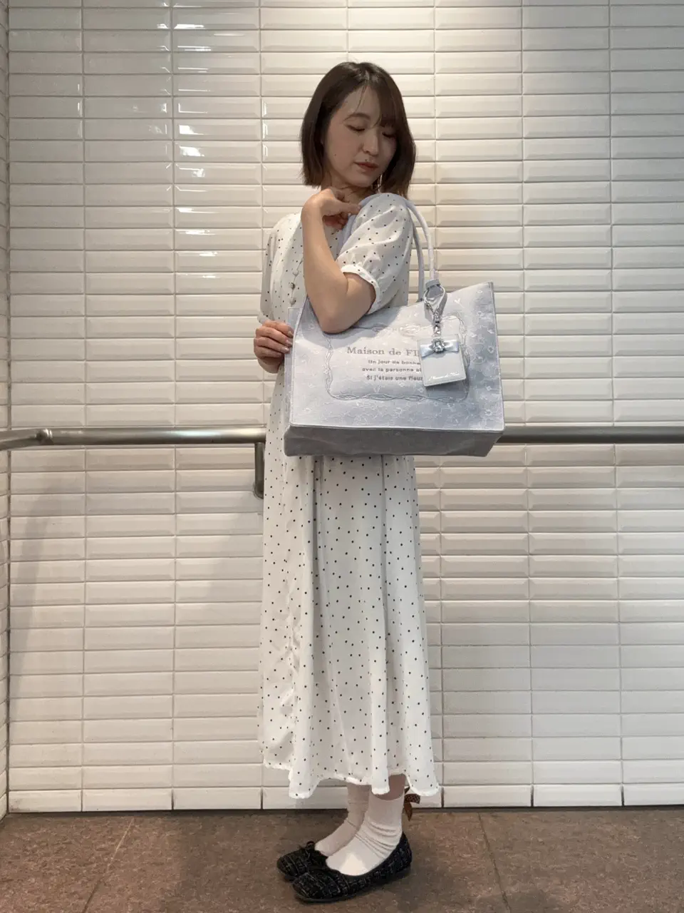 A4対応】ブルーマニアリボンフレーム刺繍スクエアトート/Maison de