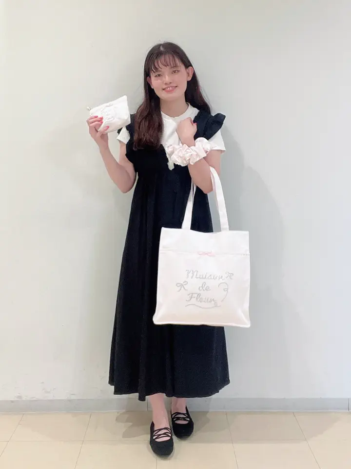 サテンレースビジューロゴトート/Maison de FLEUR（メゾン ド フルール