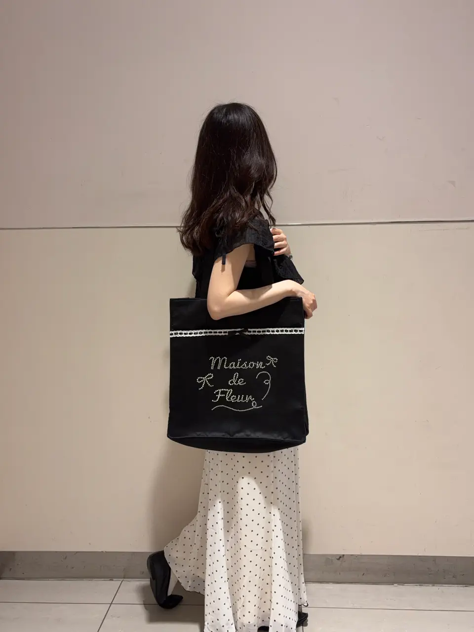 サテンレースビジューロゴトート/Maison de FLEUR（メゾン ド フルール 