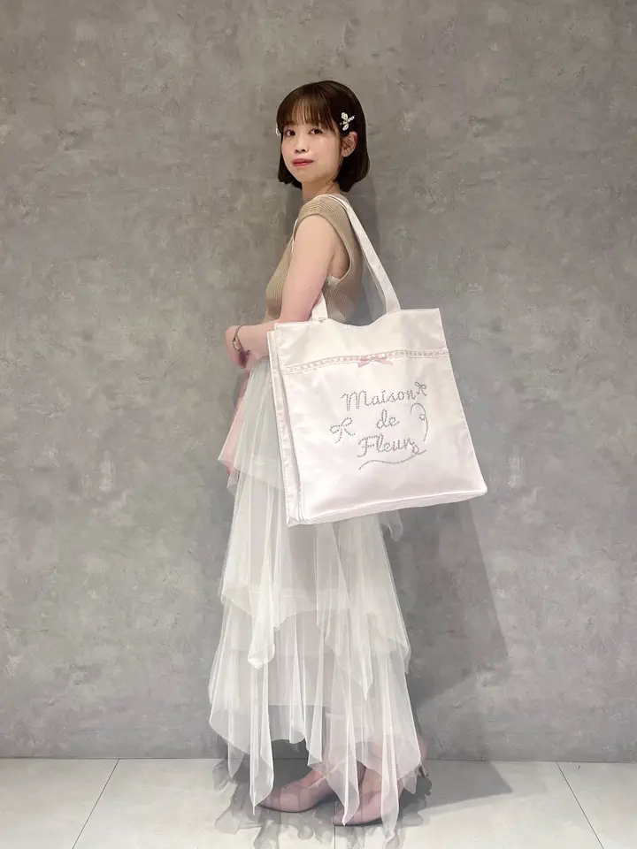 サテンレースビジューロゴトート/Maison de FLEUR（メゾン ド フルール