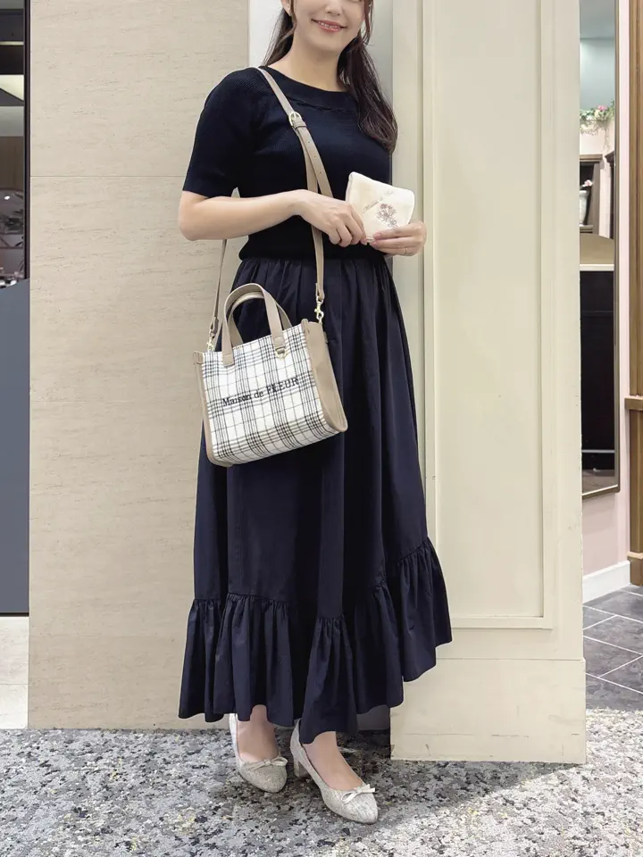 コスモス刺繍タオルハンカチ/Maison de FLEUR（メゾン ド フルール）の