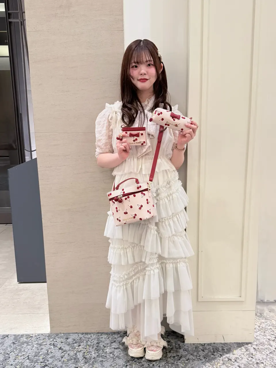 チェリー刺繍フラグメントケース/Maison de FLEUR（メゾン ド フルール
