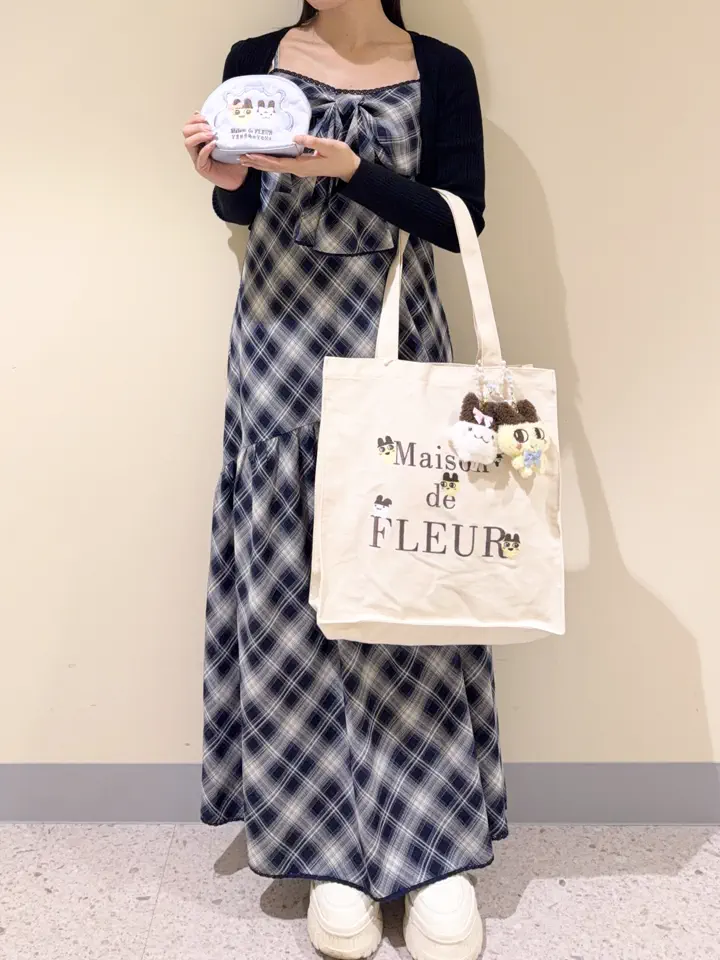 みるひな様オーダーページ♡マイリトルテイラー♡ポーチ内蔵トートバッグ♡ たまごっち 刺繍ラウンドポーチ/Maison de FLEUR（メゾン ド フルール