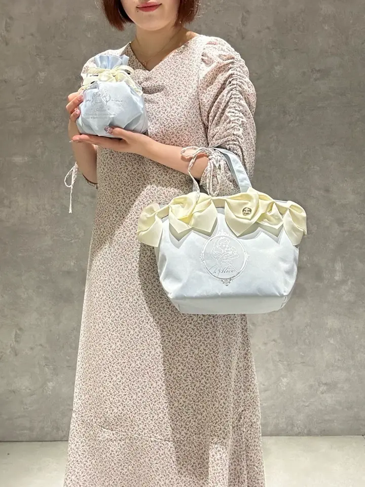 Alice/巾着ポーチ/Maison de FLEUR（メゾン ド フルール）のポーチ