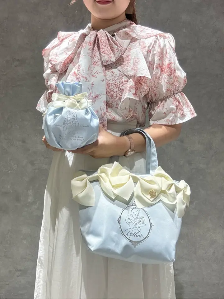 Alice/巾着ポーチ/Maison de FLEUR（メゾン ド フルール）のポーチ