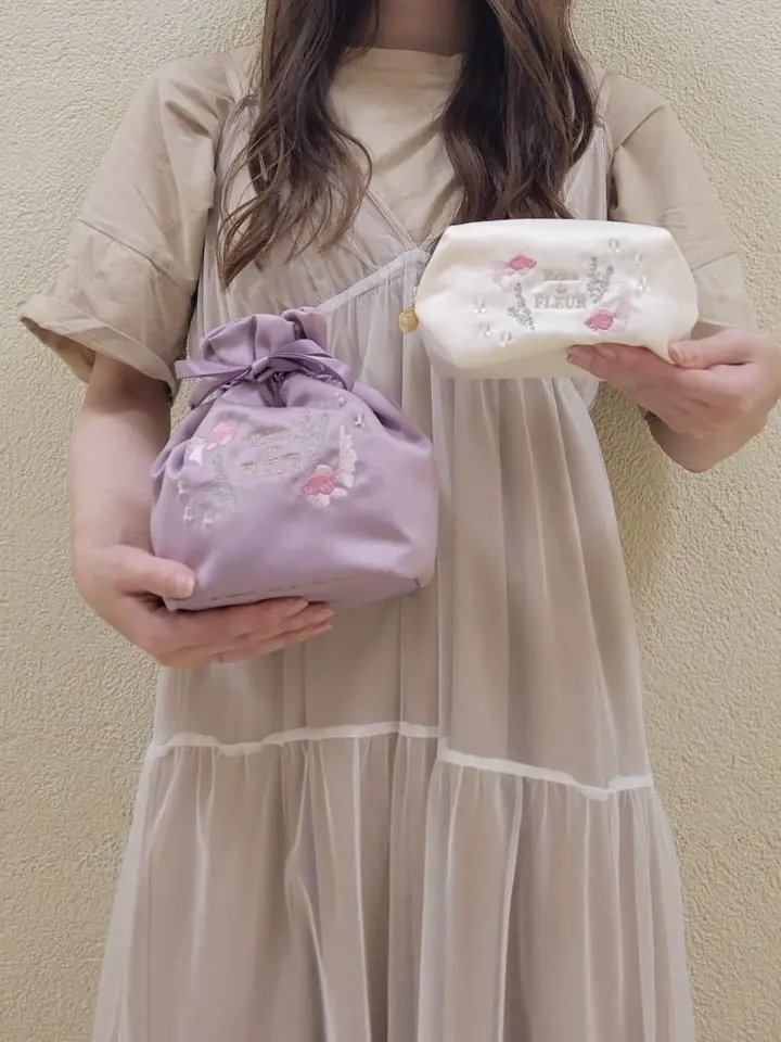金魚ポーチ/Maison de FLEUR（メゾン ド フルール）のポーチ