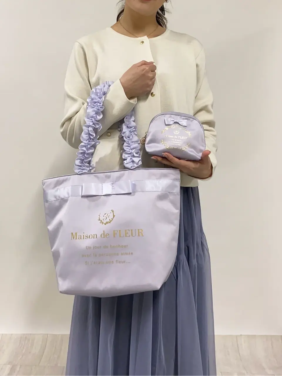 サテンリボンラウンドポーチ/Maison de FLEUR（メゾン ド フルール）の