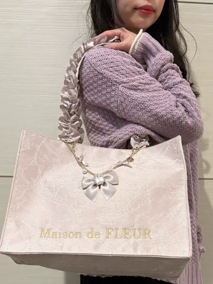 レースフリルハンドルスクエアトートMバッグ/Maison de FLEUR（メゾン
