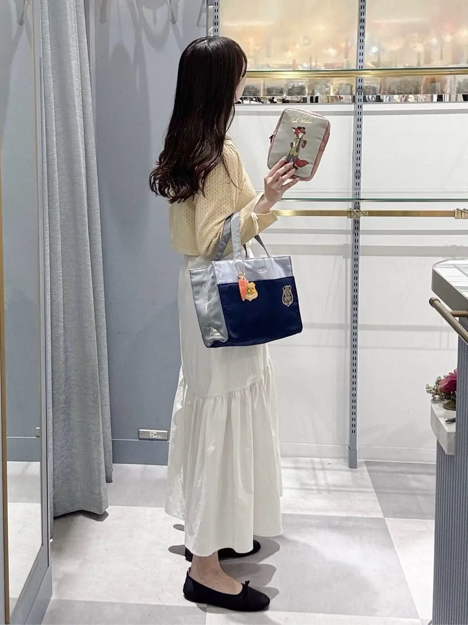 Nick/スクエアポーチ/Maison de FLEUR（メゾン ド フルール）のポーチ