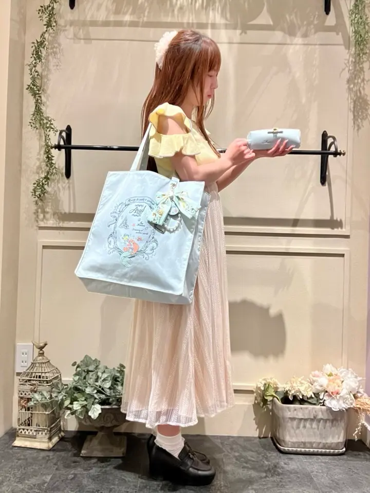 Ariel/ロングポーチ/Maison de FLEUR（メゾン ド フルール）のポーチ