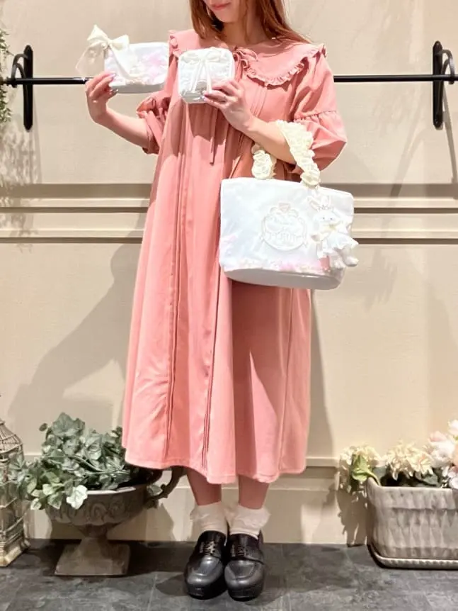 レースフリルポーチ/Maison de FLEUR（メゾン ド フルール）のポーチ