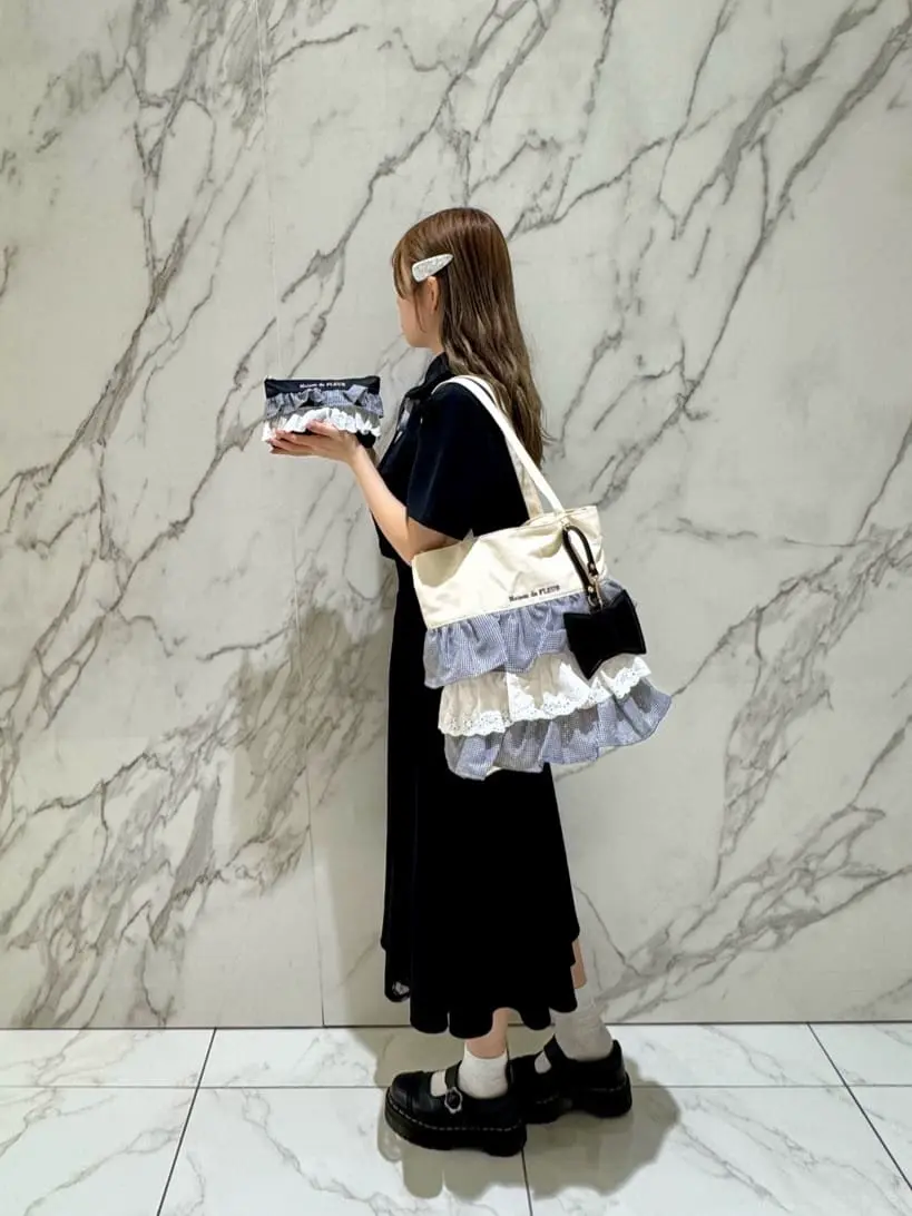 フロントフリルトートバッグ/Maison de FLEUR（メゾン ド フルール）の