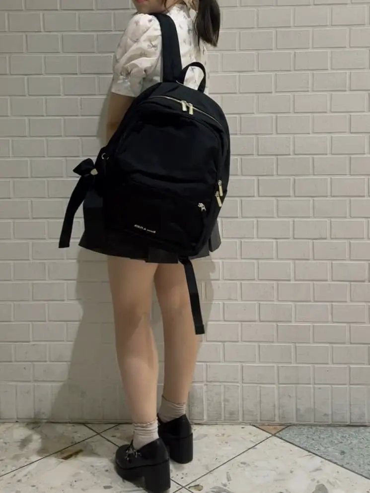 極美品 Maison de FLEUR 撥水 リボン リュックサック ブラック 撥水加工ポケットリボンリュック / Maison de FLEUR | ファッション