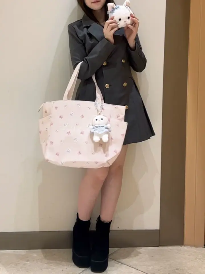 ジョリーフルール　名古屋クリマ　エピファニー＆新作テイラー　招き猫10㎝ポーチ⑥ クリーミーねこフェイスポーチ/Maison de FLEUR（メゾン ド フルール