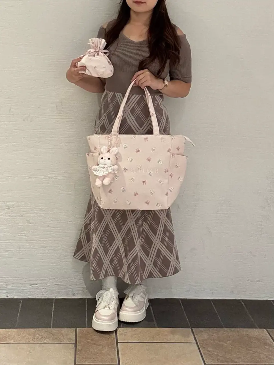 クリーミーねこ/うさぎ巾着ポーチ/Maison de FLEUR（メゾン ド