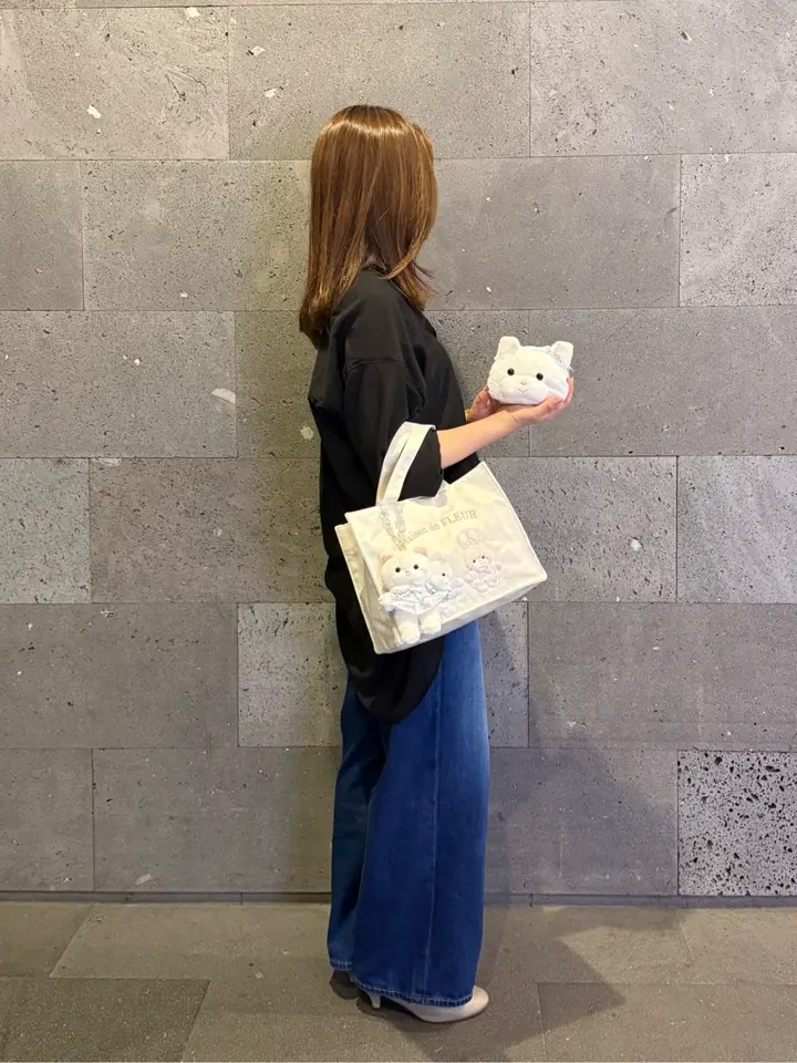 ミケ 058 フリルカラビナポーチ ジョリーフルール クリーミーねこフェイスポーチ/Maison de FLEUR（メゾン ド フルール